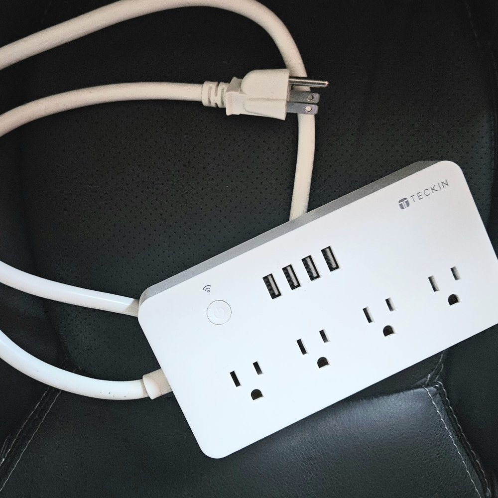 Wifi Power Strip‎ (4) with USB Ports (4)